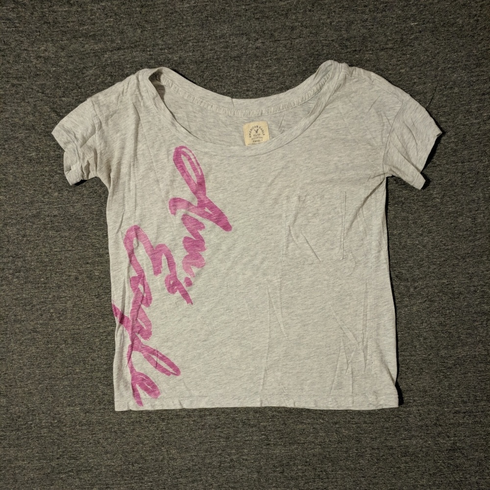 American Eagle graphic script logo tshirt